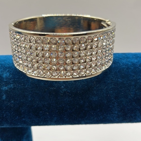 Sparkling Rhinestones Clamper Bracelet Silver-tone with Hinged Back Closure - Picture 2 of 8